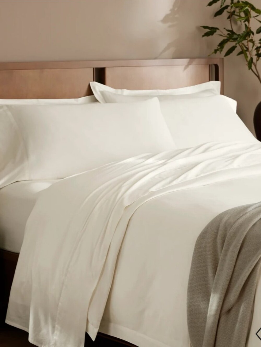 Boll & Branch Percale Organic Cotton Off-White Flat Sheet And Shams